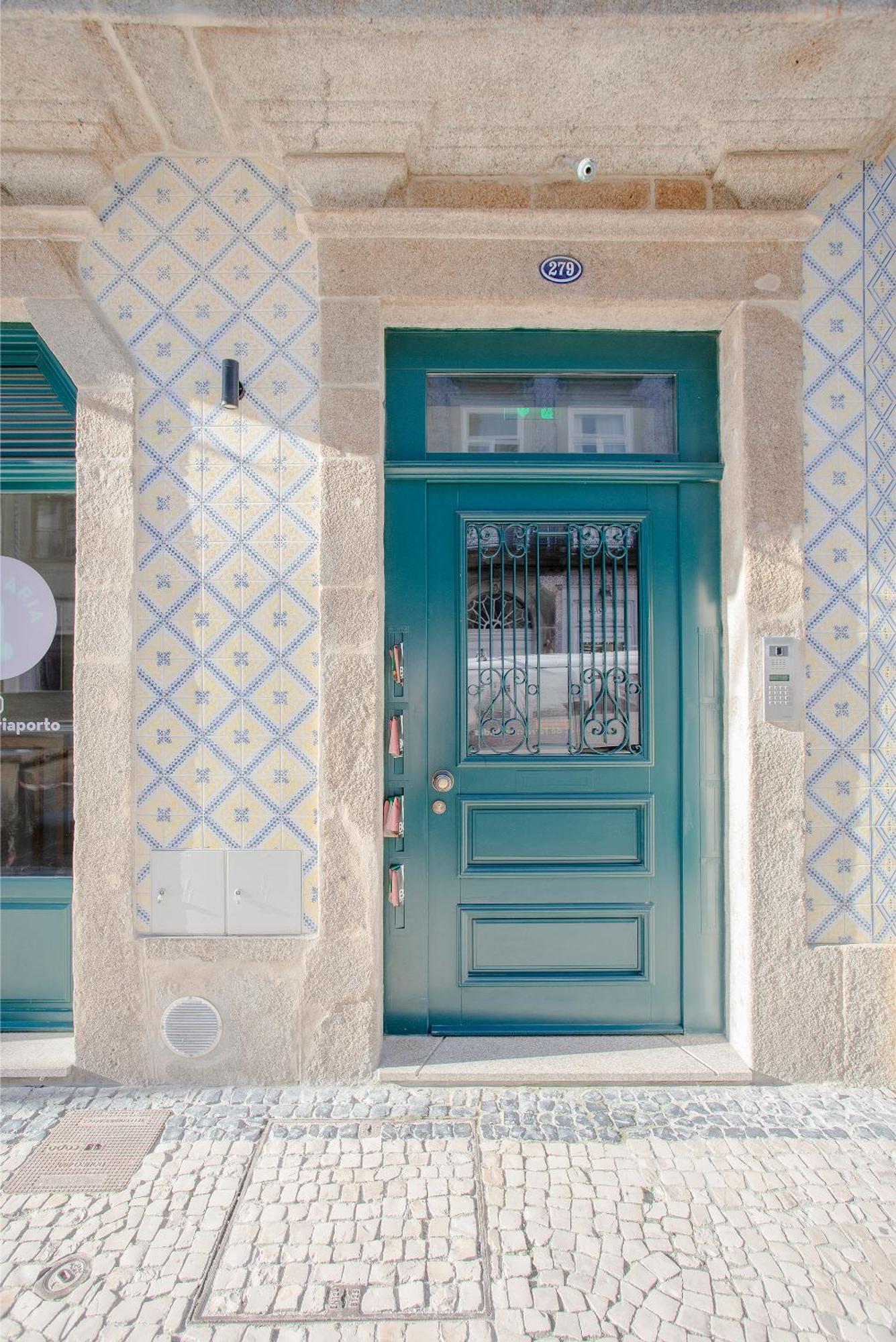 Liiiving In Porto - Cedofeita Charming Apartment Екстериор снимка